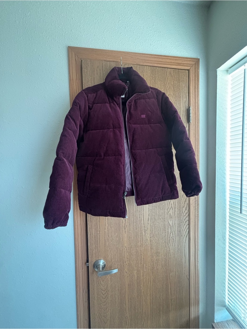 Levi's Women's Burgundy Puffer Jacket